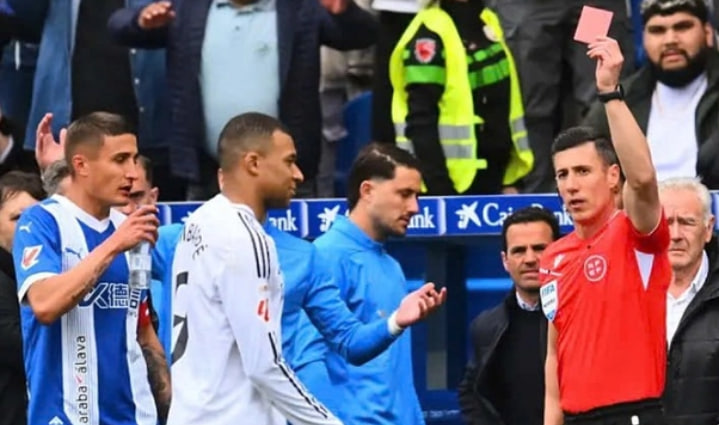 Mbappe expelled by red card, or will not be in the Copa del Rey final