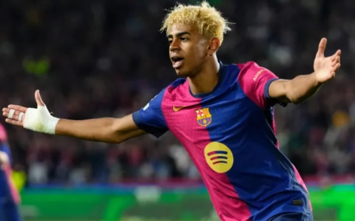 Flick: Yarmalenko must keep working hard to catch up with Messi and Ronaldo