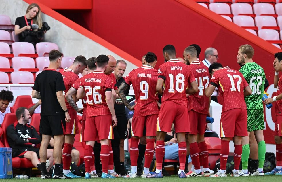 Liverpool F.C. vs UD Las Palmas lineups confirmed? Follow live for instant news.