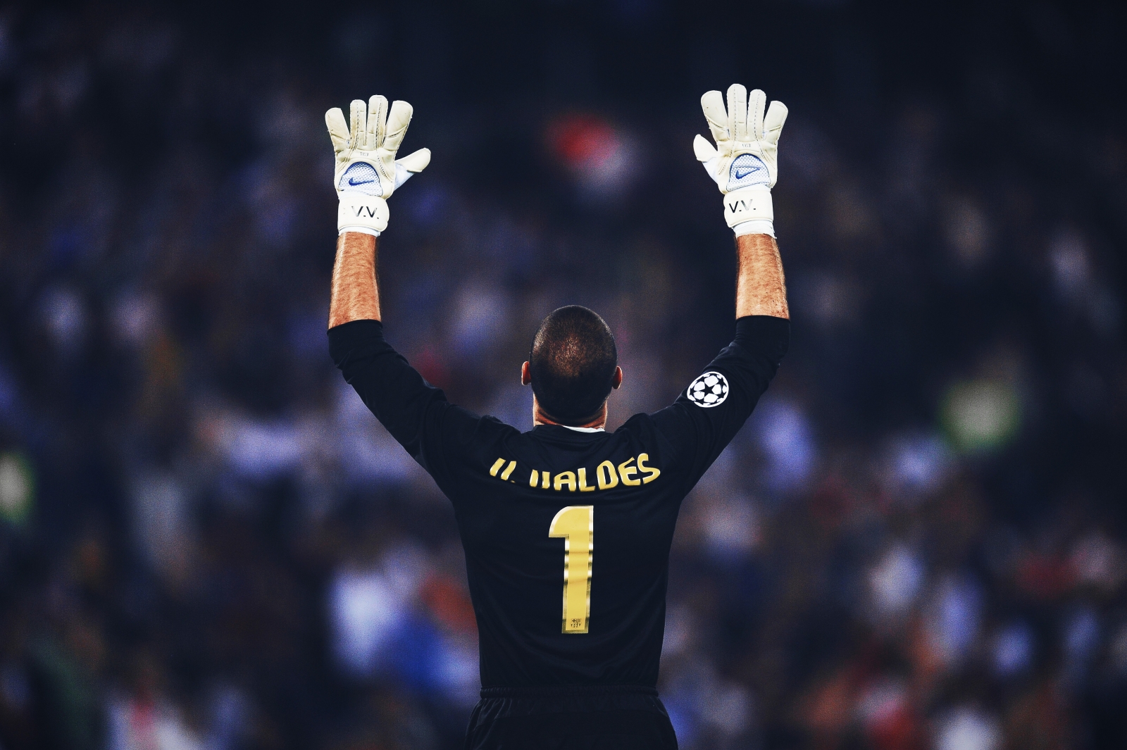 Why Victor Valdes Was Key: How His Goalkeeping Won Big Titles